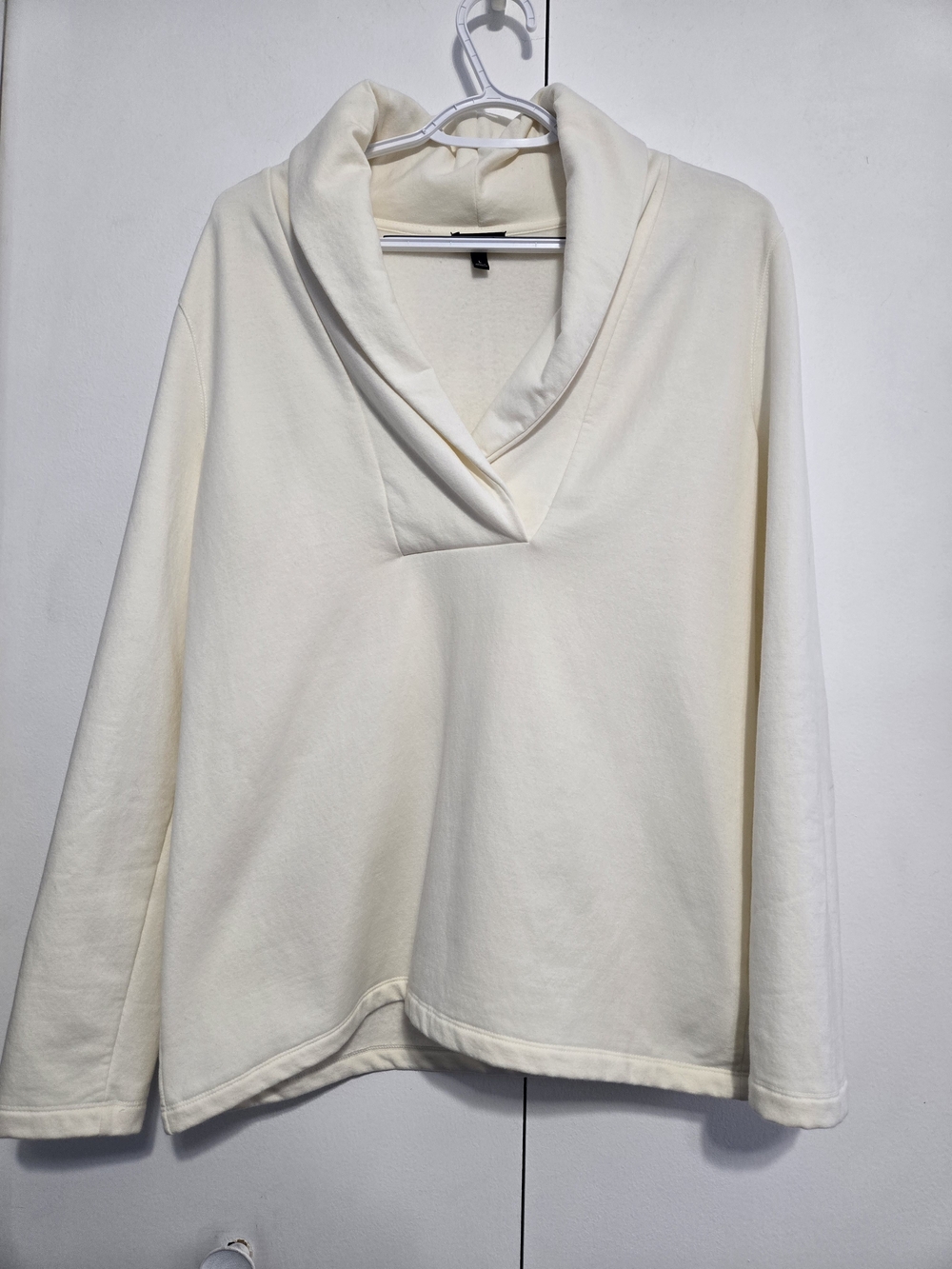 Talbots Ivory Cowl Neck Pullover Sweatshirt Top Large Soft Stretch Knit